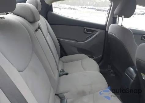 2015 Hyundai Elantra Se z USA, uszkodzony, nr VIN 5NPDH4AE2FH632943